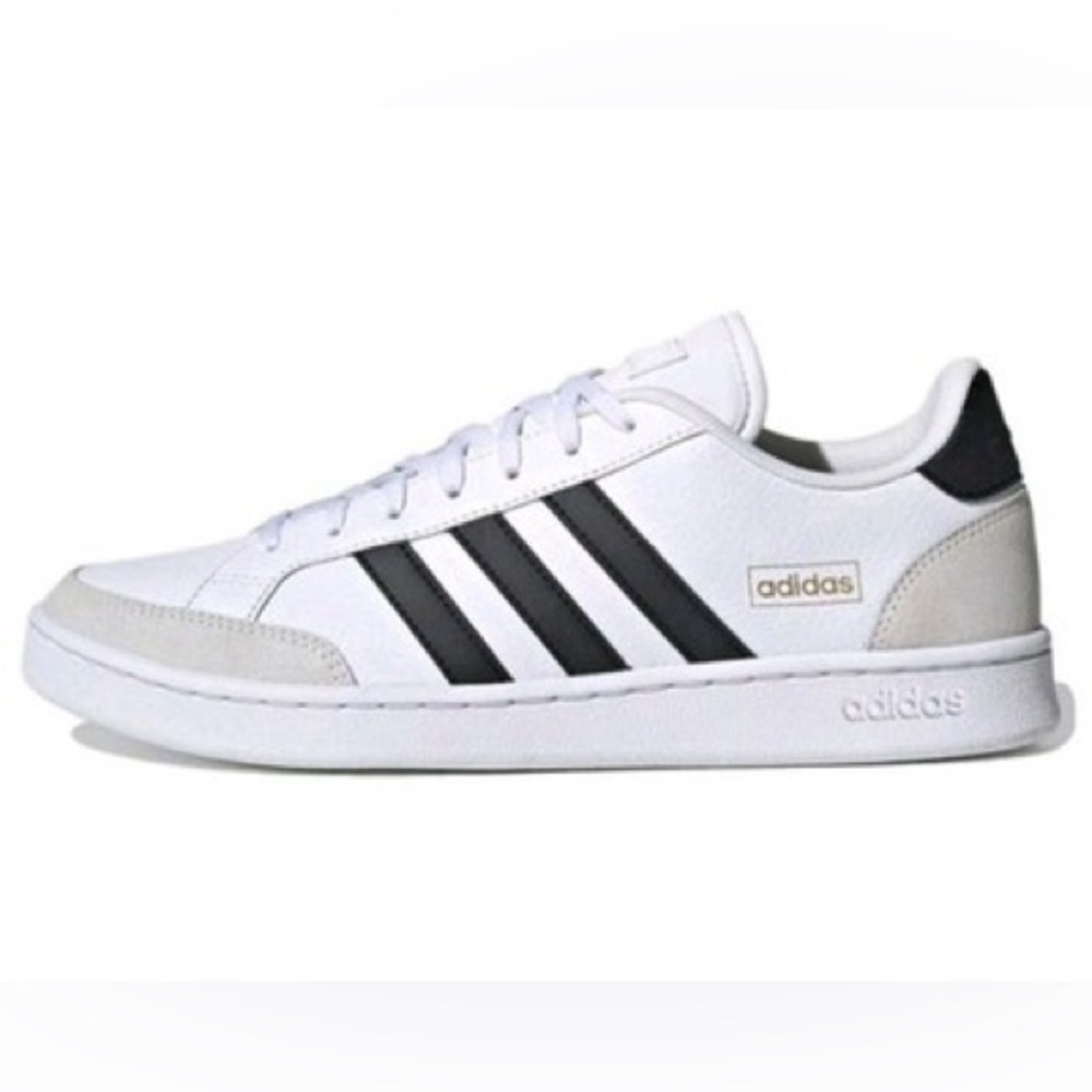 Adidas Grand Court SE men's shoes in Cloud White / Core Black / Orbit Grey.